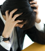 多重債務の悩み/沖縄市で債務整理・任意整理・自己破産・個人再生をする